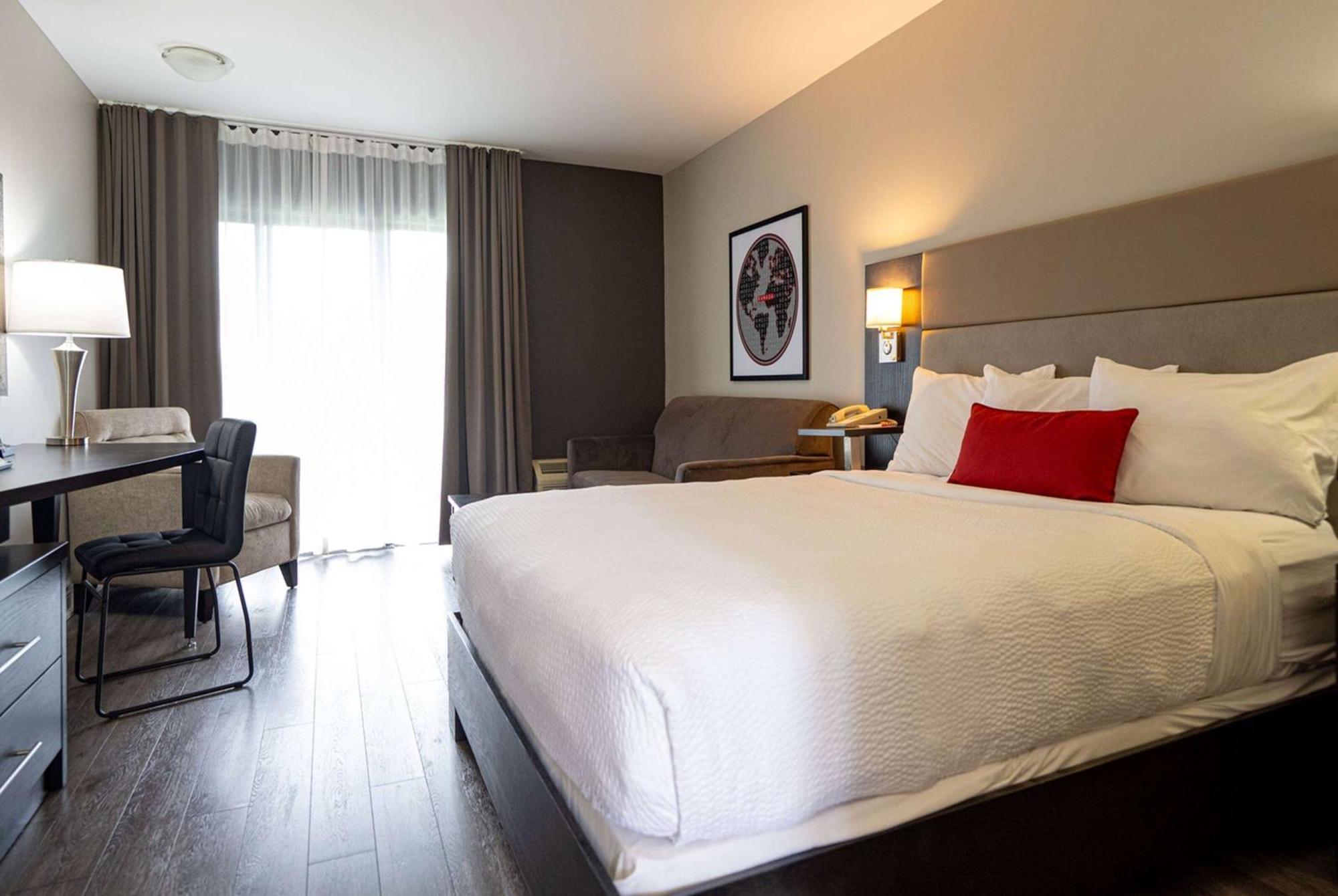 Ramada By Wyndham Ottawa On The Rideau Exterior foto